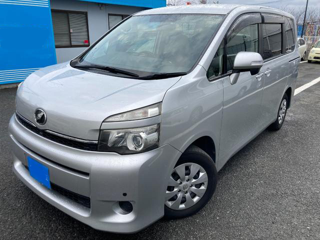 TOYOTA VOXY X