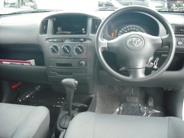 TOYOTA SUCCEED